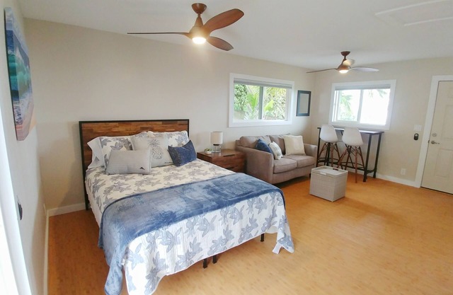 Elegant & Peaceful, Minutes Away From The Beach & Airport!