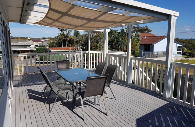 Elevated house, water views and sea breezes.