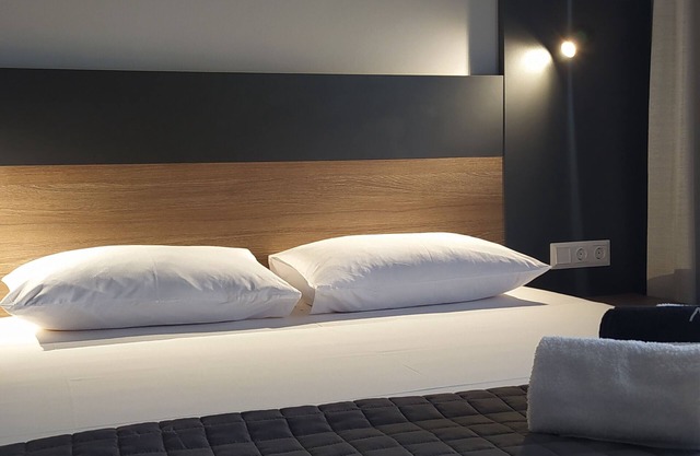 Elizabeth Queen Luxury Rooms