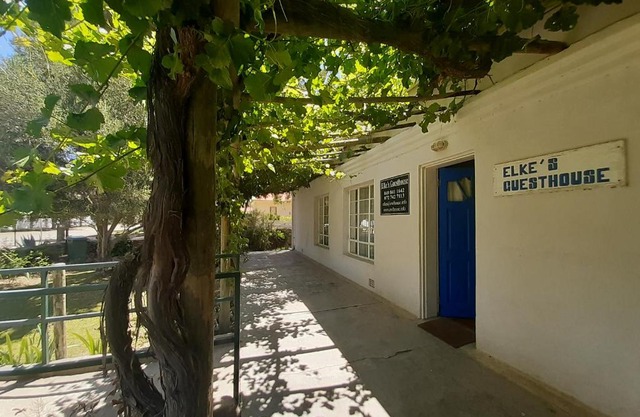 Elkes Guesthouse
