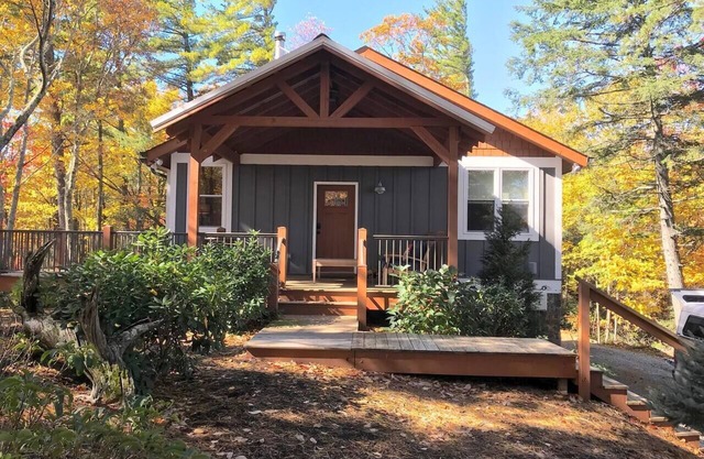 Elkhorn Cabin Blowing Rock NC Mountain views