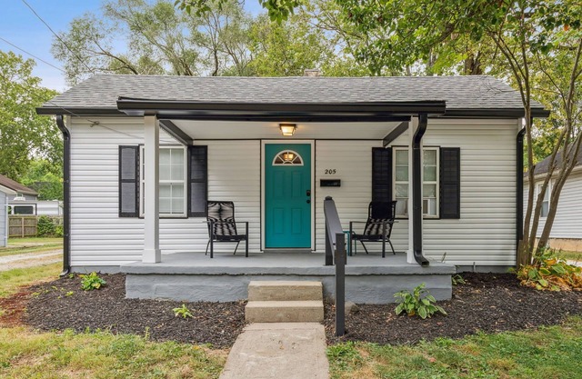 Elm, Two Bedroom House in Historic Loveland