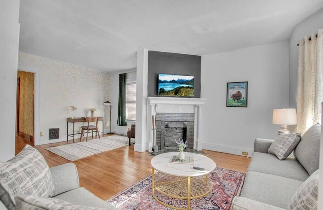 Elmwood Village Victorian Delight for All!