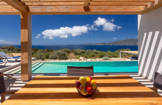ELYANE VILLAS 1 - Luxury Seafront Villa near Ammoussa Beach