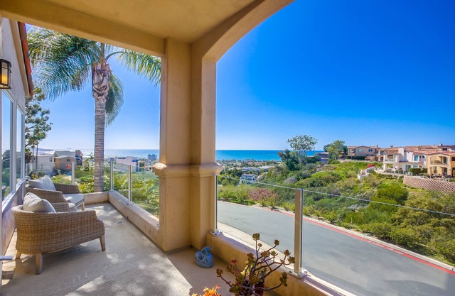 Emerald Cove - 2 Bedroom La Jolla Home with Amazing Ocean Views