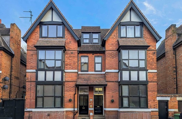 Emerald Suite Moseley Mews by STAE-Homes