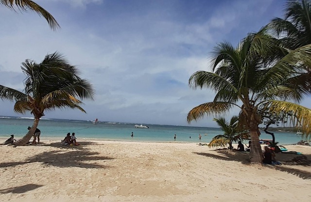 EMERAUDE PARADIS BEACH