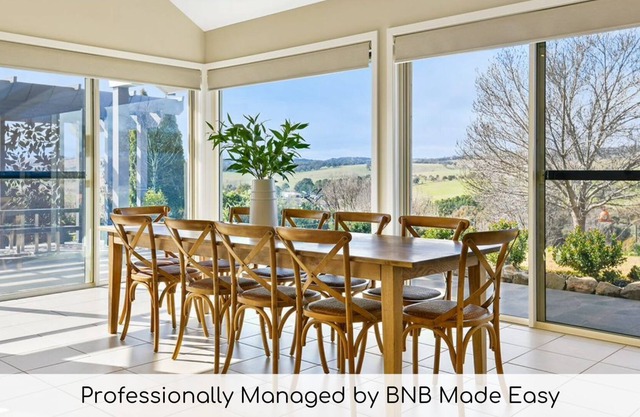Emma's Lane - Large Entertaining Home, Sleeps 8