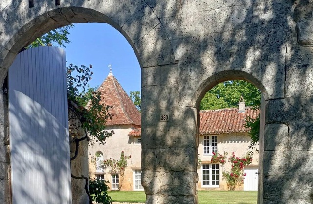 En Périgord Vert, Maison Familiale Rénovée , Piscine Chauffée, Parc Arboré