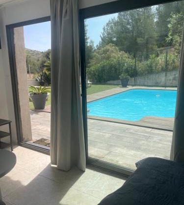 En Plein cœur des calanques à 800 m de la mer