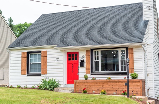 Enchanting Belle Cottage