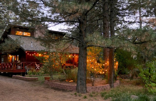 Enchanting & rustic & unique adorned local artwork throughout. 200 specials!