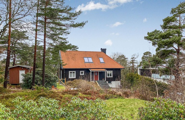 Enjoy a wonderful vacation by the sea in this comfortable vacation home!