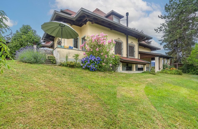 Enjoy an unforgettable vacation in this inviting vacation home!