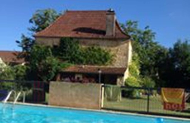 Enjoy your holiday in a charming gîte with a large pool in South-West France
