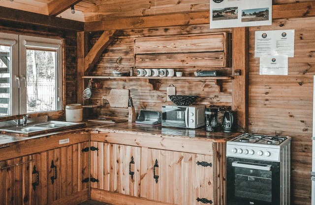 Enjoy your nature vacation on the lakeside of this cozy vacation home!