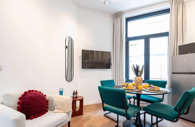 Enseignement III - Two Bedroom Apartment, Sleeps 4