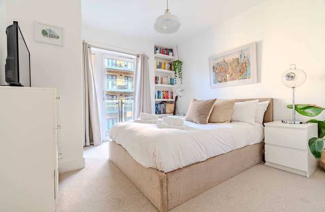 Ensuite, Clapham, Full Kitchen, Self Check-In