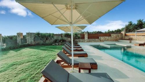 Entheon Olive Villas - Poolside Retreats