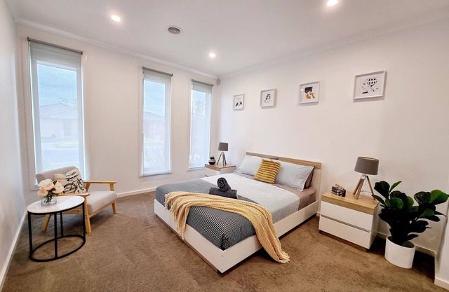 Entire 4 bedrooms Clyde North home, no sharing