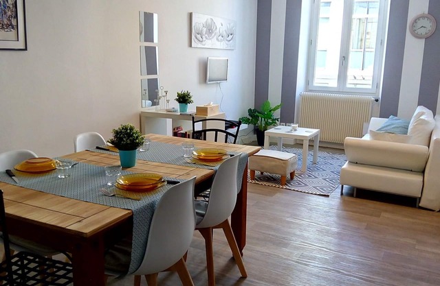 ENTIRE ACCOMMODATION - APART'AGEN - FOR 2 OR 4 PERS.