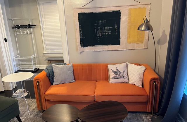 Entire Apartment walking distance to Cincy River front and COV Wedding Venues