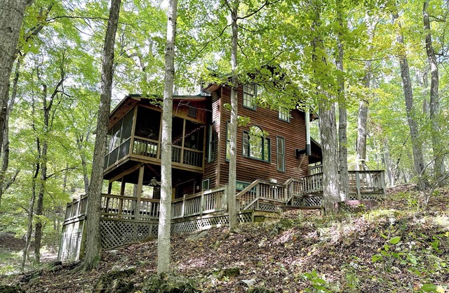 Entire cabin in Lost City, West Virginia