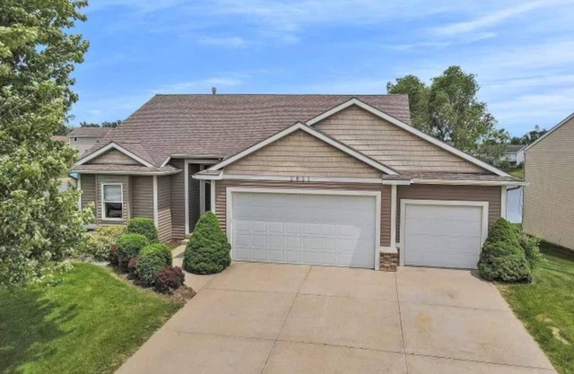 Entire Home 4bed 3.5bath in Holland, Michigan