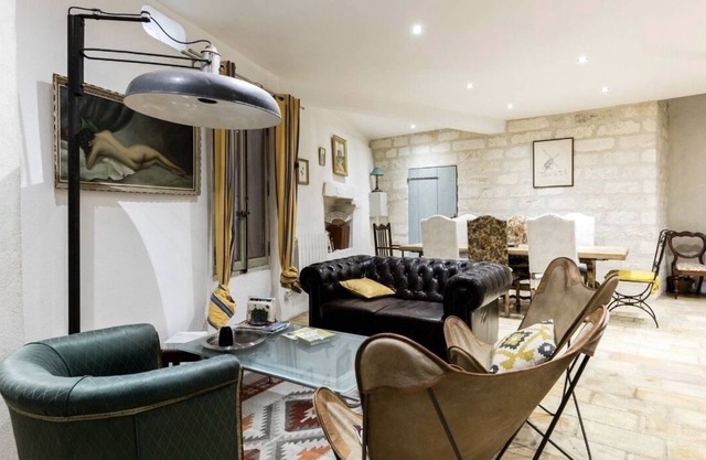 Entire house 4 bedrooms 3 bathrooms 15 minutes from Avignon a haven of peace