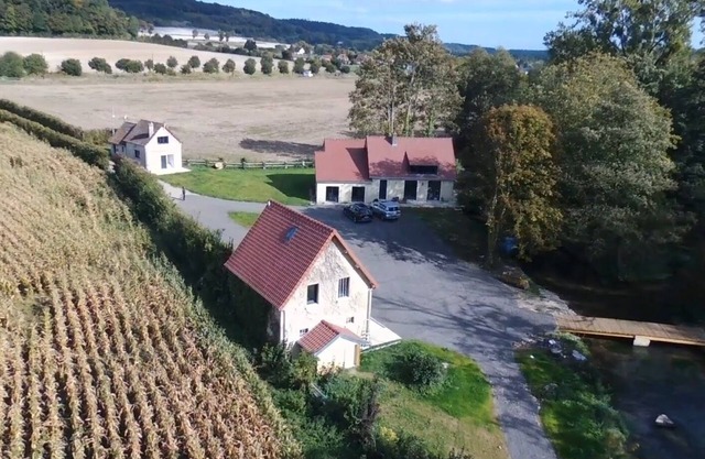 Entire house in a peaceful setting in the Bresle Valley