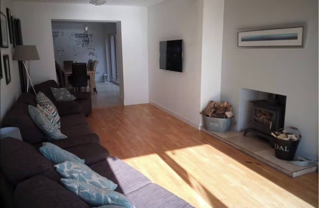 Entire House - Near Edinburgh and St Andrews Golf. Beach, Golf, Ammenities