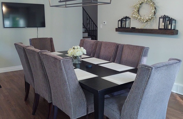 Entire House! Sleeps 6-Cozy, Clean & Well-Stocked