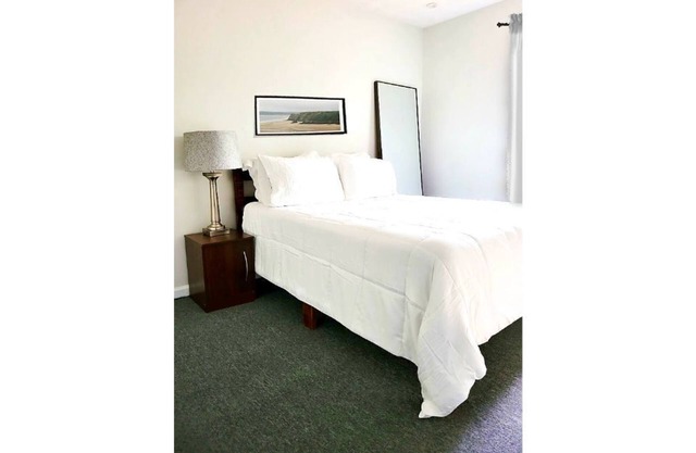 Entire Townhome Your GameDay Getaway 5Miles away from Sanford Stadium