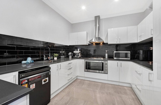 Entire townhouse in Bassendean near Swan River