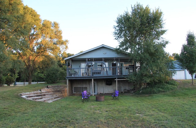 Equine Kuntry Kabin - Perfect 2-bedroom house with AC in charming Holton.