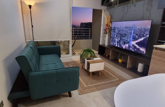 Equipped and beautiful new apartment with view to the Andes Mountains!