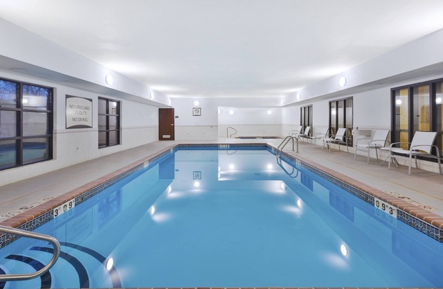 Equipped Suite near the University of Missouri | Fitness Center + Free Daily Breakfast