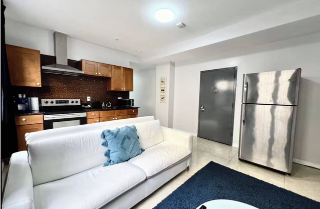 Escape to 2bd Apt with great Location!