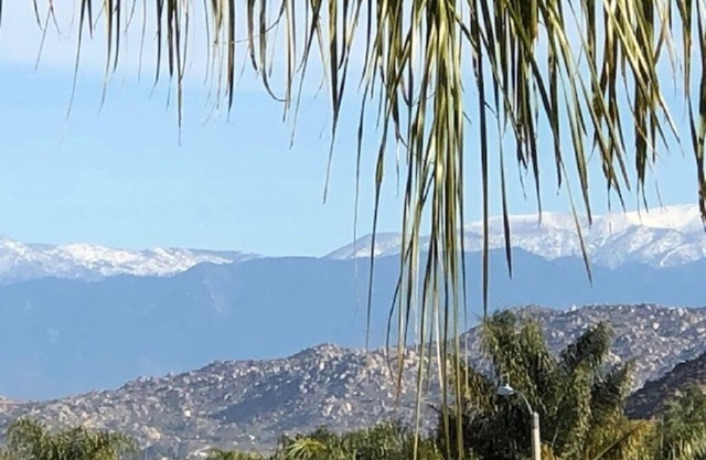Escape to a Quiet Sunny Retreat (55 & Older) 2 BR Menifee Ca
