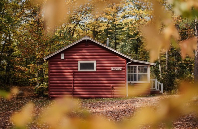 Escape to Bayview Cabin | MW Chain | Lake Views