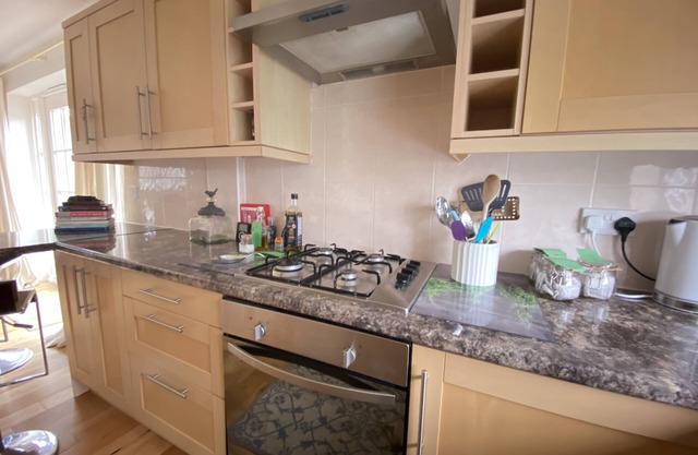 Escape to the country. A Secluded Village Cottage, Pretty Garden Position