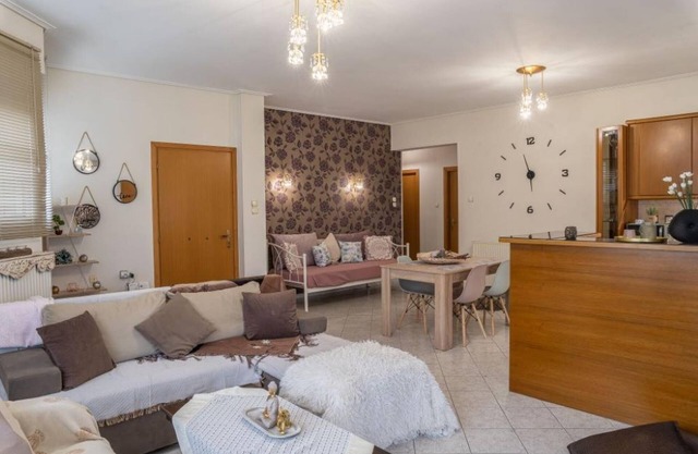 Estell’s sweet luxury house