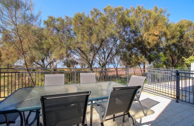 Estuary Waterfront - View from your Courtyard!
