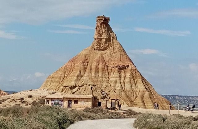 Estudio moderno en Bardenas y Senda Viva!nIdeal parejas y familias pequeñas.