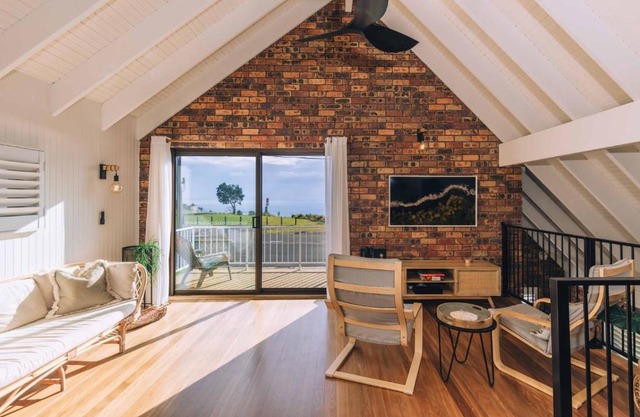 Evans Headland Cottage - 121 Ocean Drive