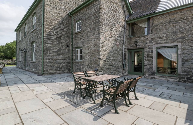 Evenjobb Court Farmhouse