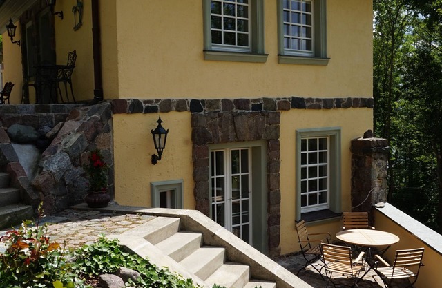 Excellent apartment overlooking the lake and close to the boat lift