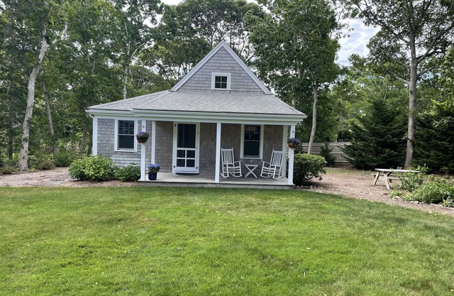Excellent Chatham Cottage