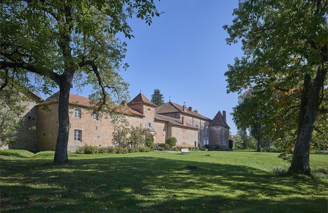 Exceptional gites in the heart of nature 20 mins from a wildlife park
