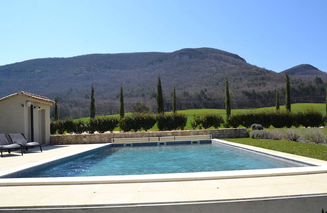 Exceptional holiday house with pool, in Souspierre, Drôme provençale